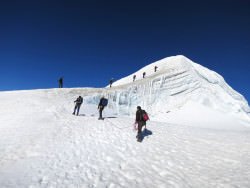 escursione invernale in alta montagna